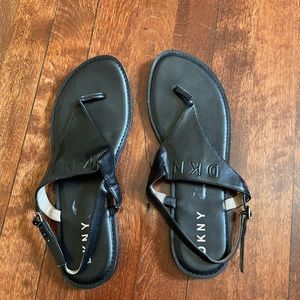 DKNY BLACK SANDALS 8 WORN ONCE